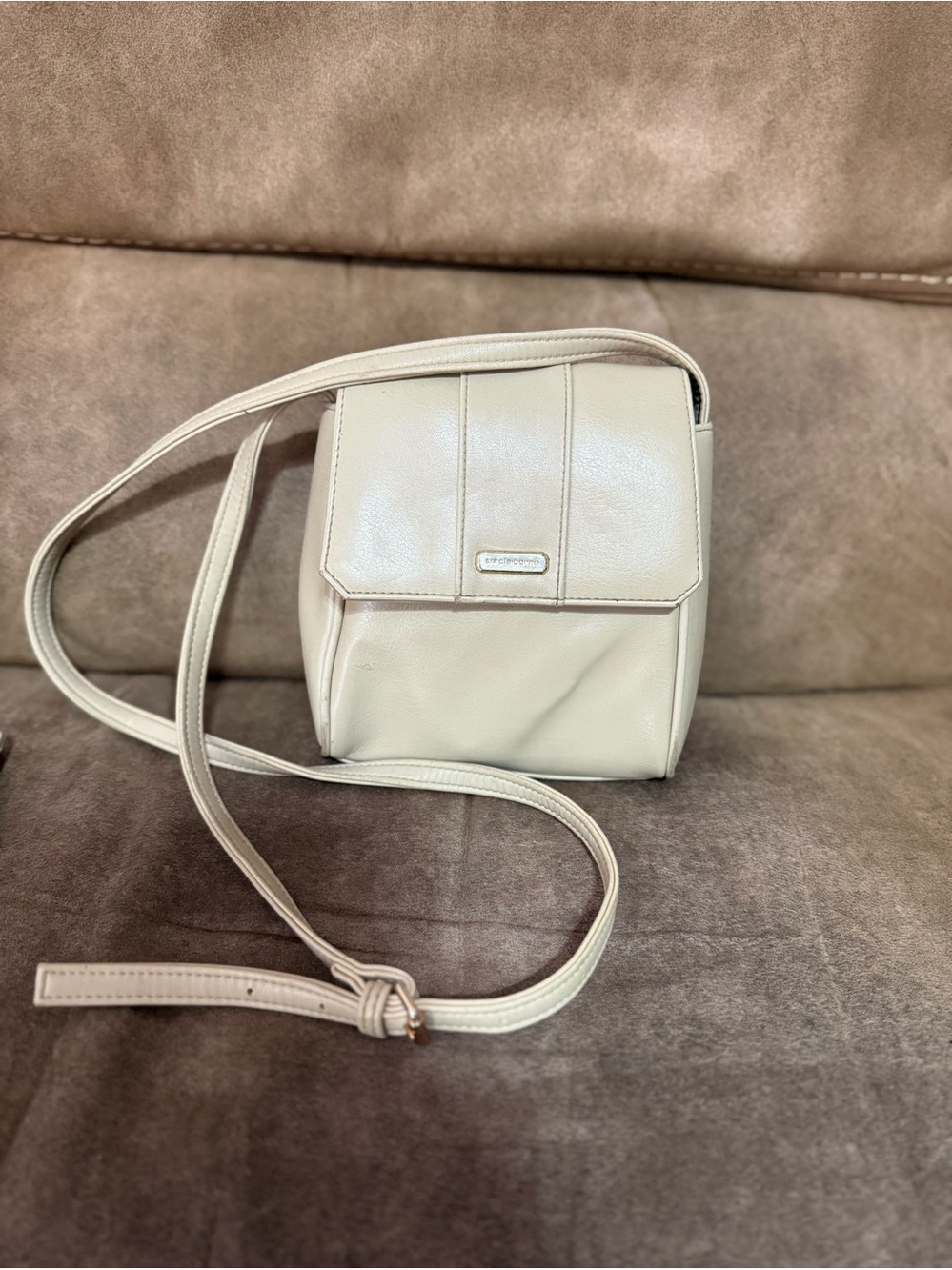 Liz Claiborne Cream Crossbody Bag with Flap